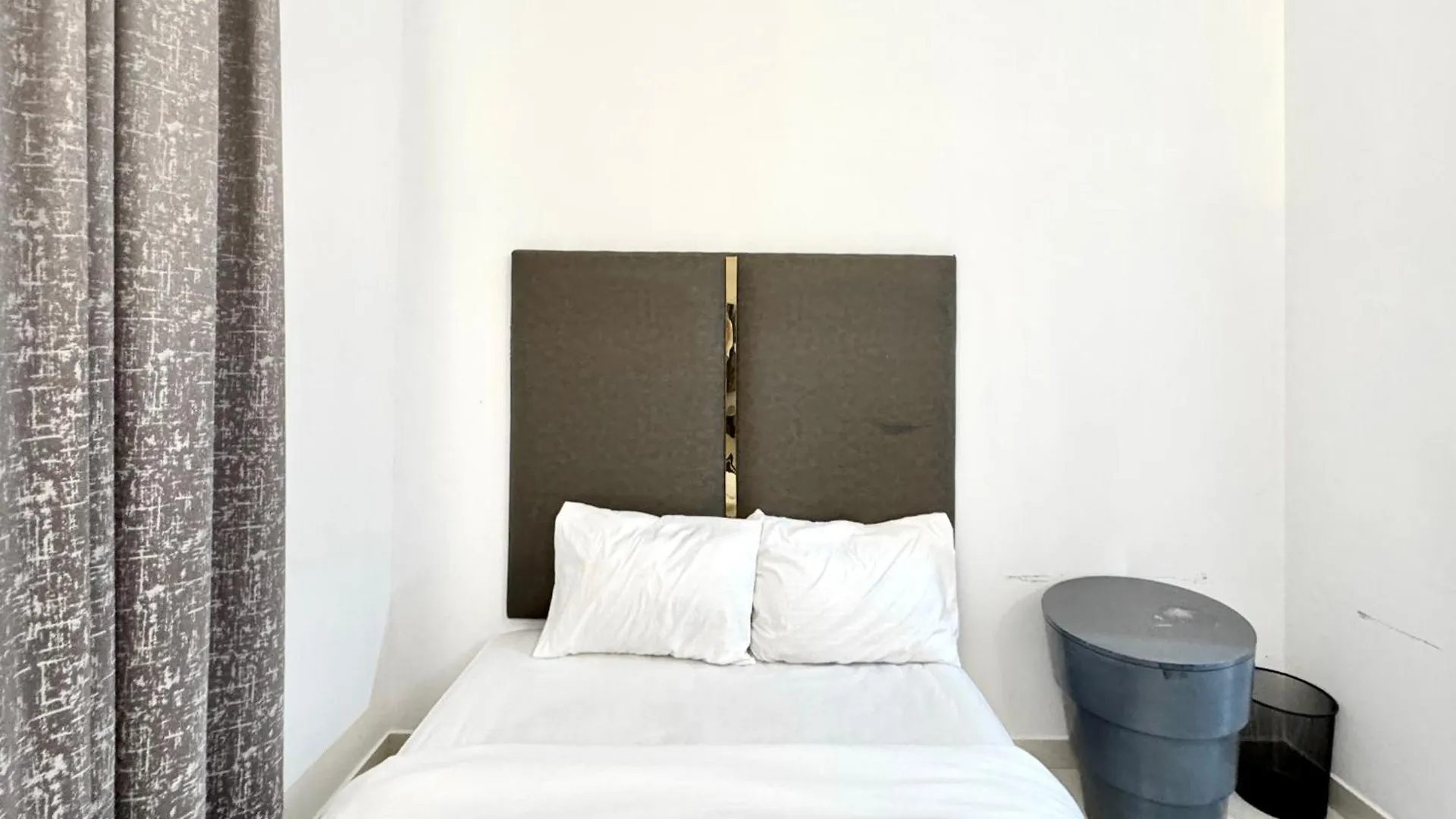 Al Manara Classic Cozy Studio Dubai