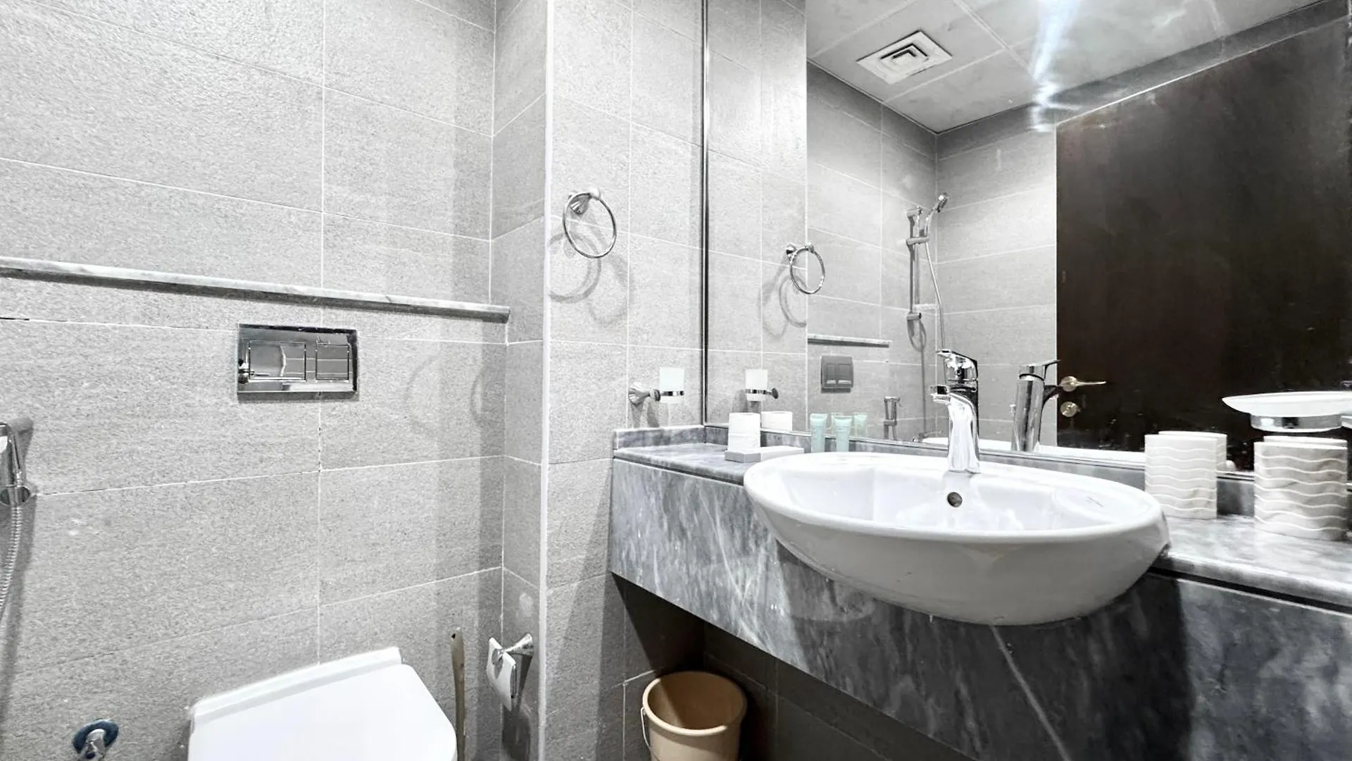 Al Manara Classic Cozy Studio Dubai