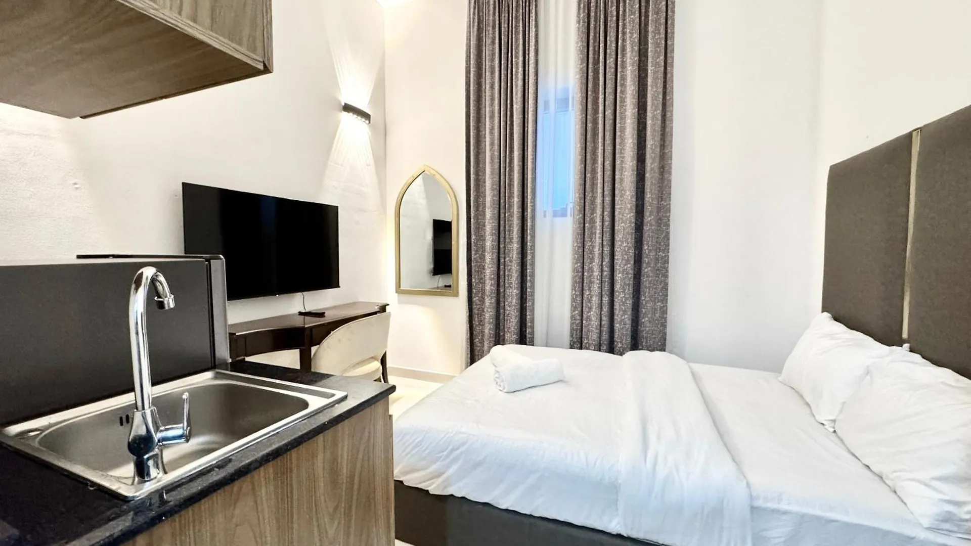 Al Manara Classic Cozy Studio Dubai United Arab Emirates