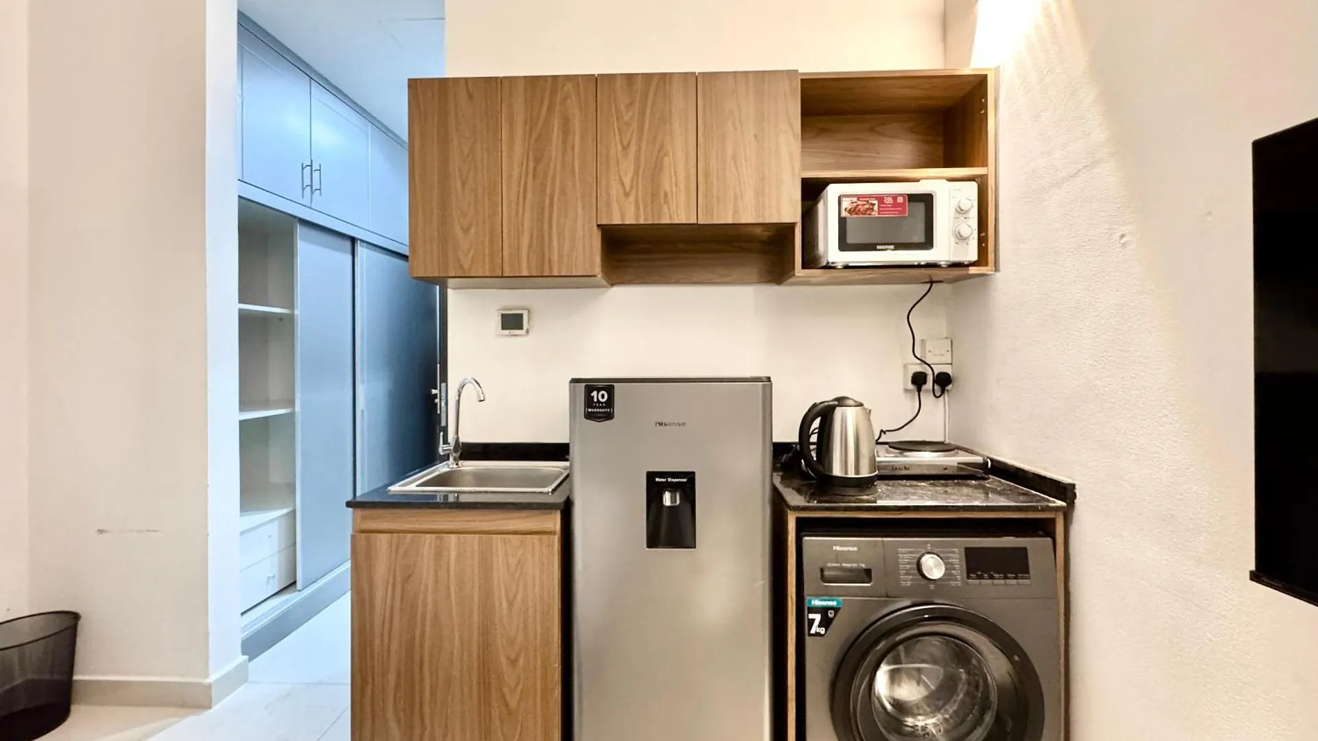 Al Manara Classic Cozy Studio Dubai Apartment
